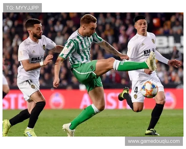 斗球TV app:实时推送足球新闻与比赛提醒,不错过每一个精彩瞬间 斗球TV app:实时推送足球新闻与比赛提醒,不错过每一个精彩瞬间