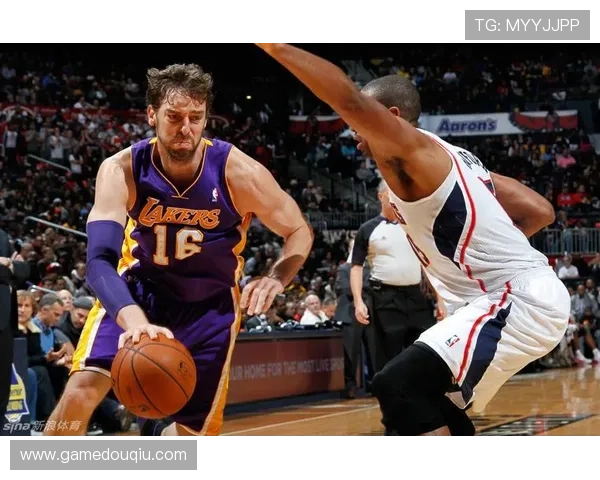 斗球体育直播官网首页免费下载平台，随时随地观看热门体育赛事