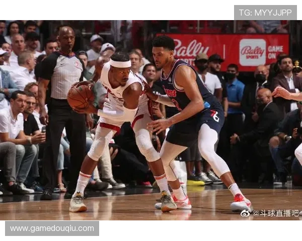 NBA斗球直播苹果手机版下载安装后遇到播放卡顿怎么办及优化建议