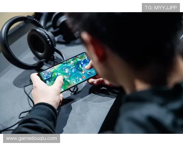 斗球tv板未来发展趋势分析助力玩家把握电竞行业最新动态实现持续关注